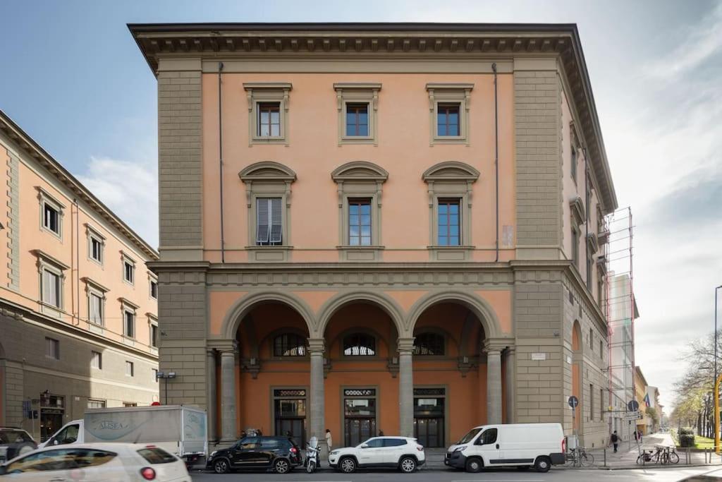 Elegant With Stunning Frescoed Ceilings Apartamento Florencia