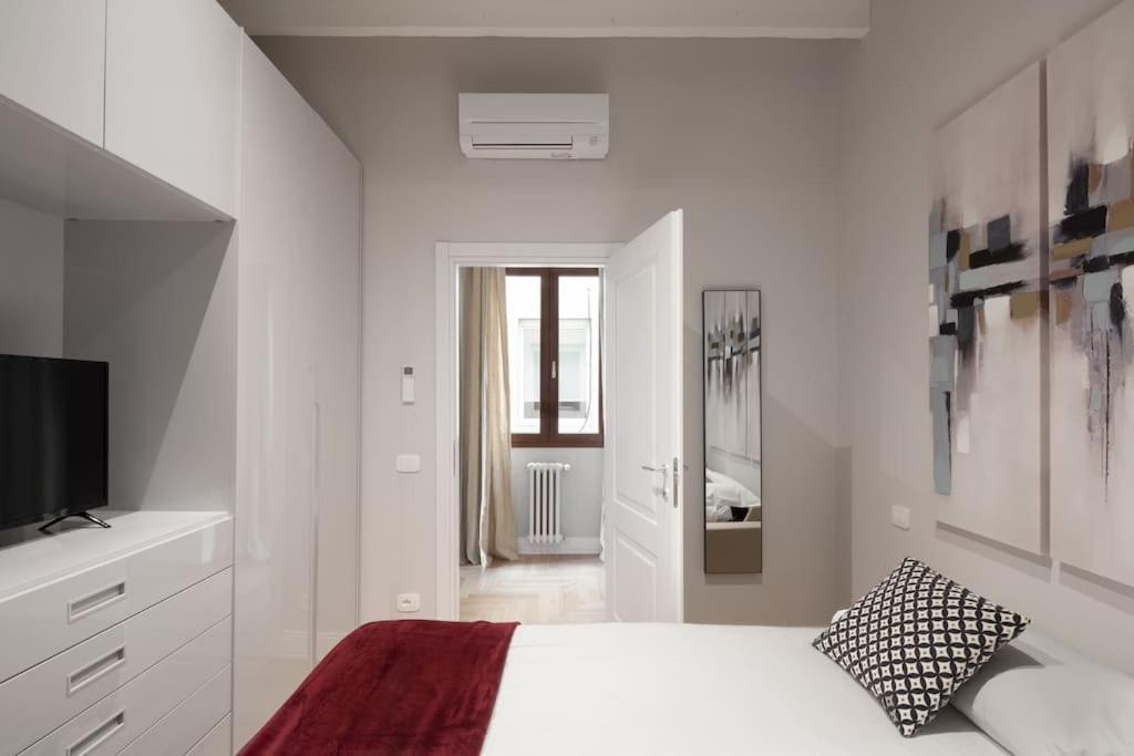 Apartamento Elegant With Stunning Frescoed Ceilings *