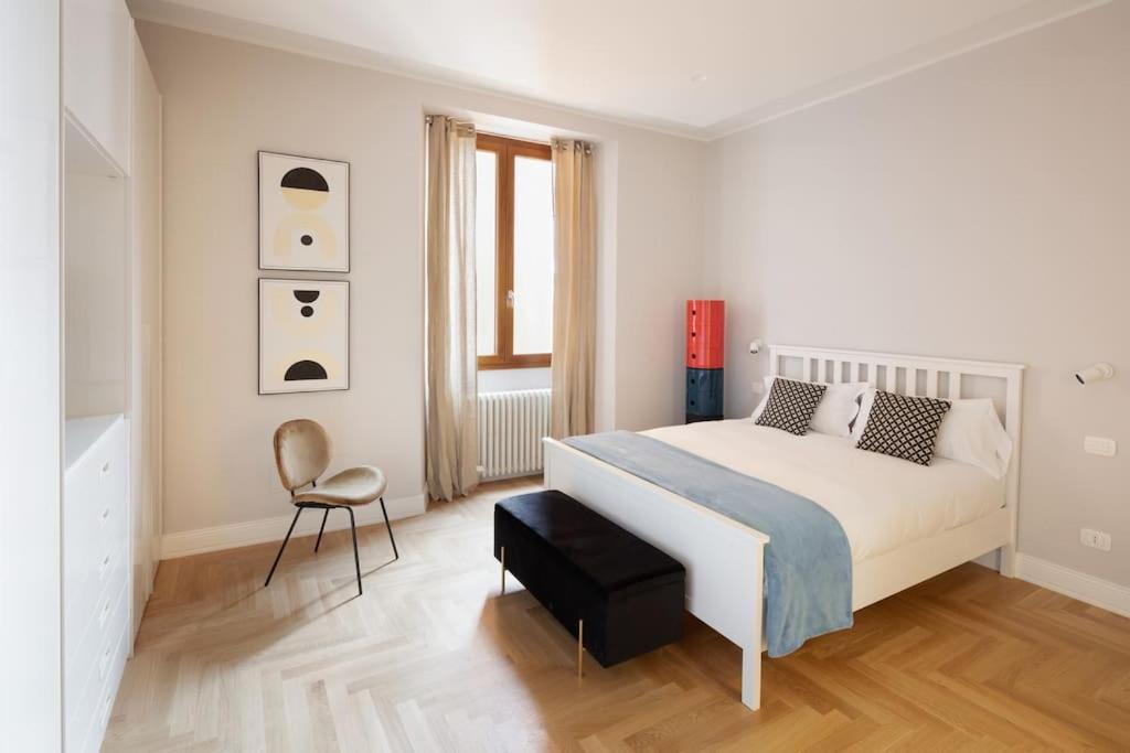 Elegant With Stunning Frescoed Ceilings Apartamento Florencia